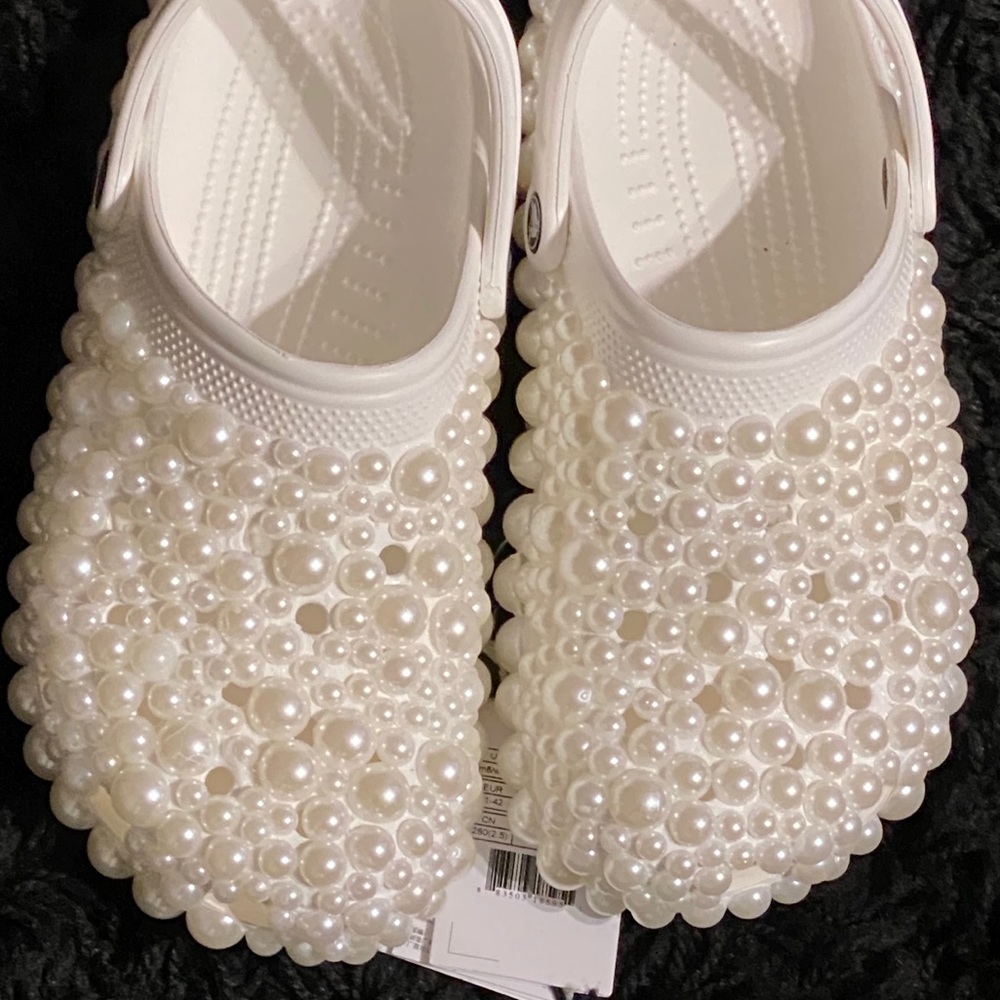 crocs